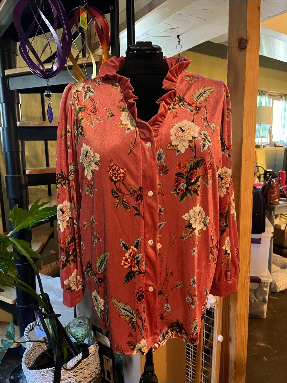 Women's Dusty Rose Floral Ruffle Collar Button-Down Shirt